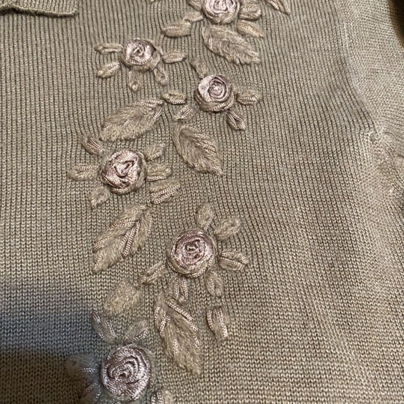 Vintage wool blend embroidered roses sweater szS - Picture 16 of 16